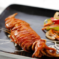 Mực nướng kiểu Hàn Quốc thế này mang lại cho bạn một hương vị cay ngon khó tả, kích thích vị giác!