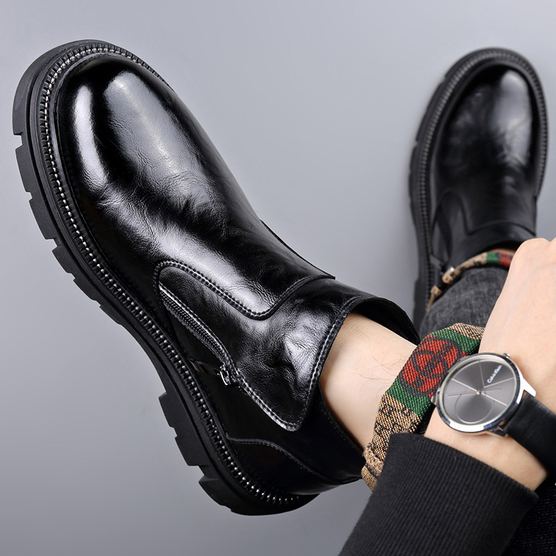 Men's leather Chelsea boots with zipper