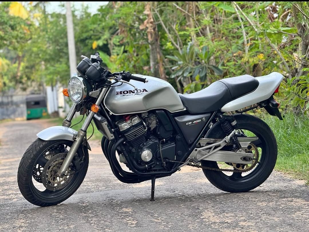 CB400 Version R gallery