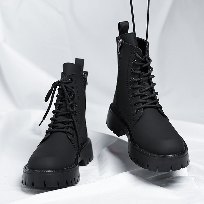 Elegant men's boots made from soft material