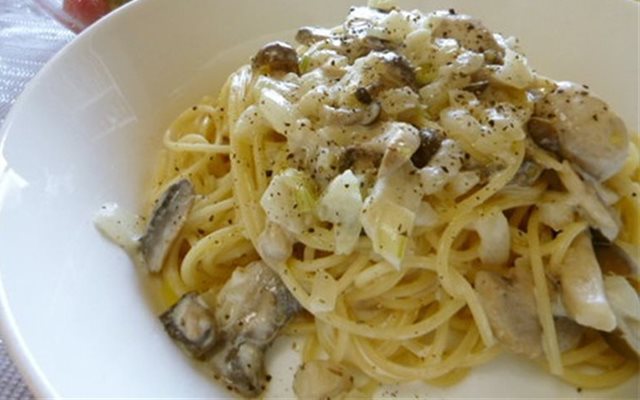 Pasta Kem Nấm