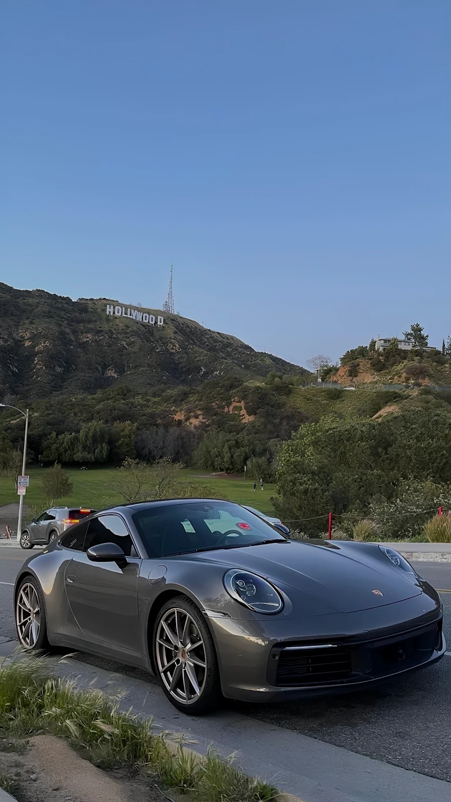 Porsche 911 Near Hollywood Sign - Automotive Photography Full HD iPhone Wallpaper (1286x2288)