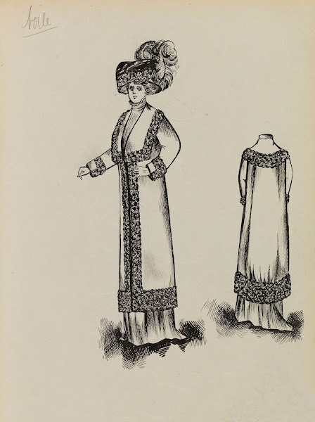 Figure de femme de trois quart portant un manteau sur robe longue et un grand ch
