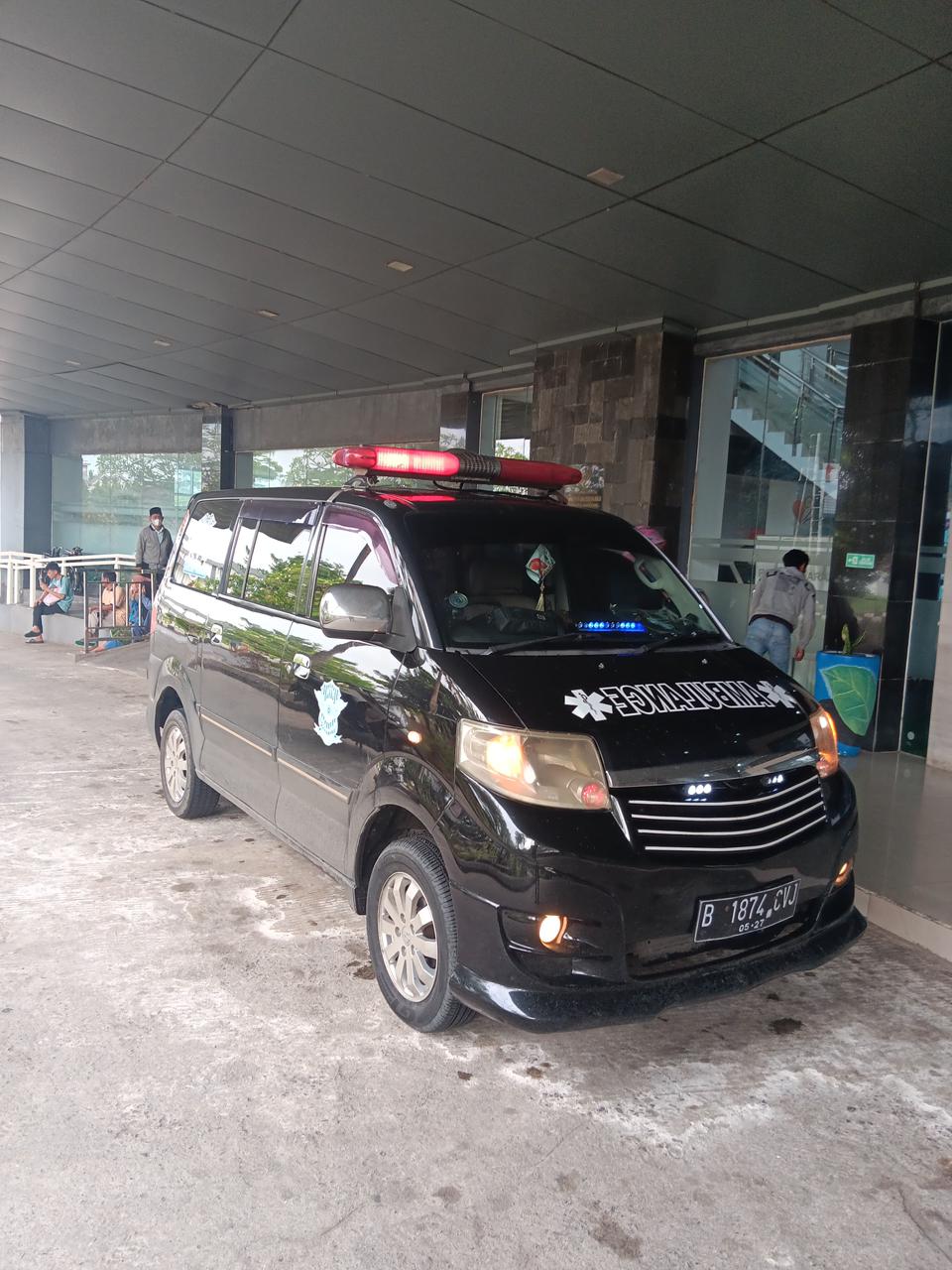 Ambulans 3 - Unit ICU Mobile