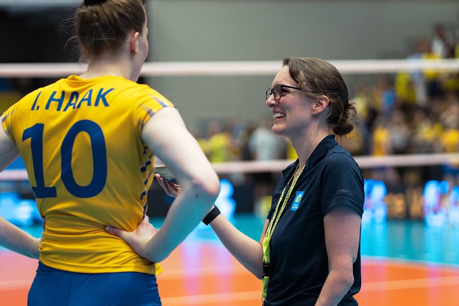 Sweden Hungary 433