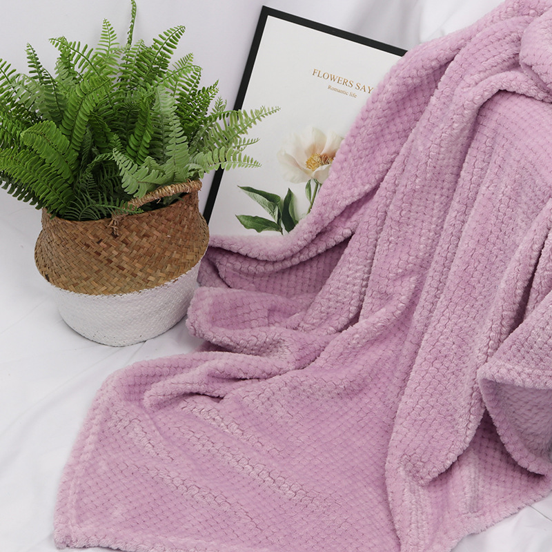 Heating mat for pets made of coral fleece