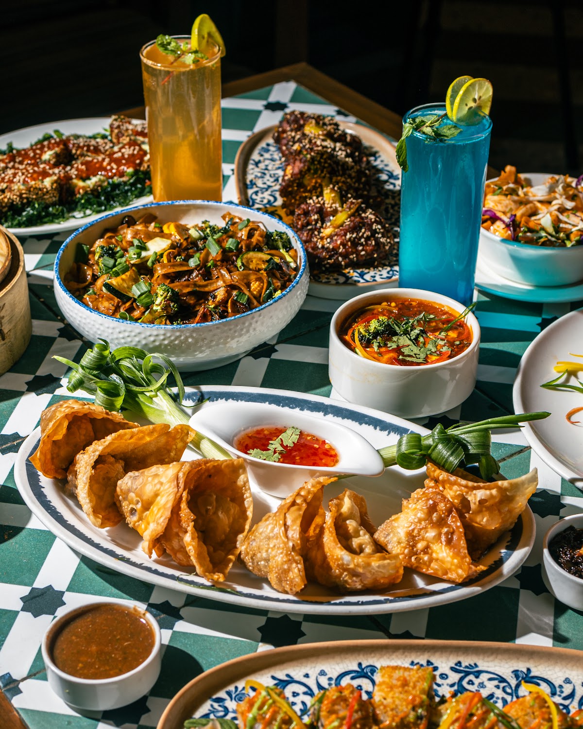 BUZY MEDIA F&B still 1