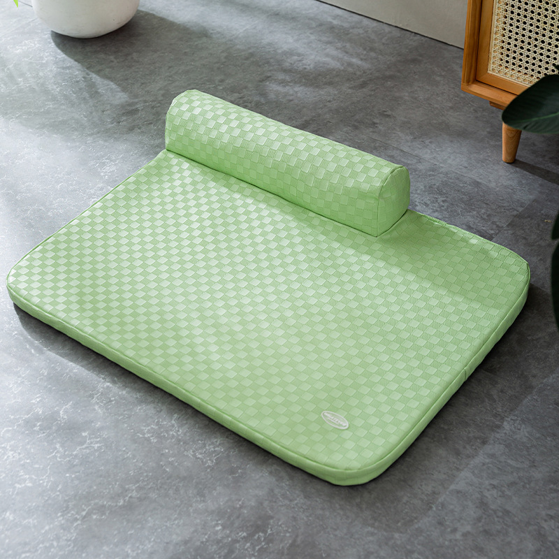 Dog mat with checkerboard pattern, PP cotton