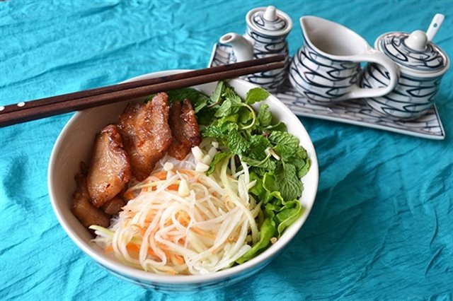 Bún Trộn Thịt Nướng