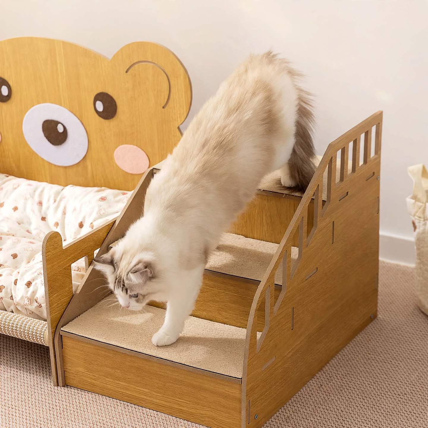 Wooden pet bed with integrated ladder