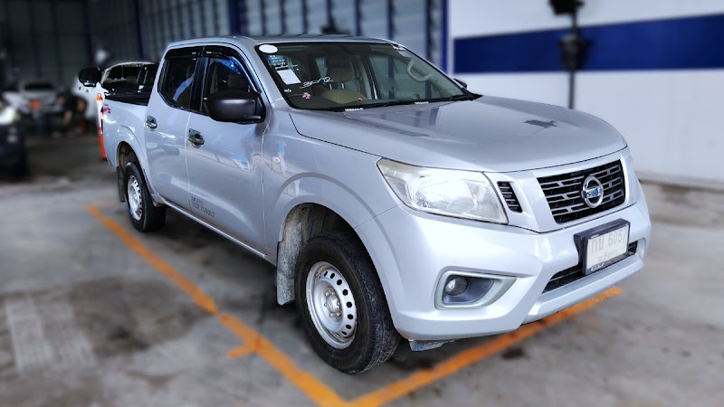 NISSAN NAVARA