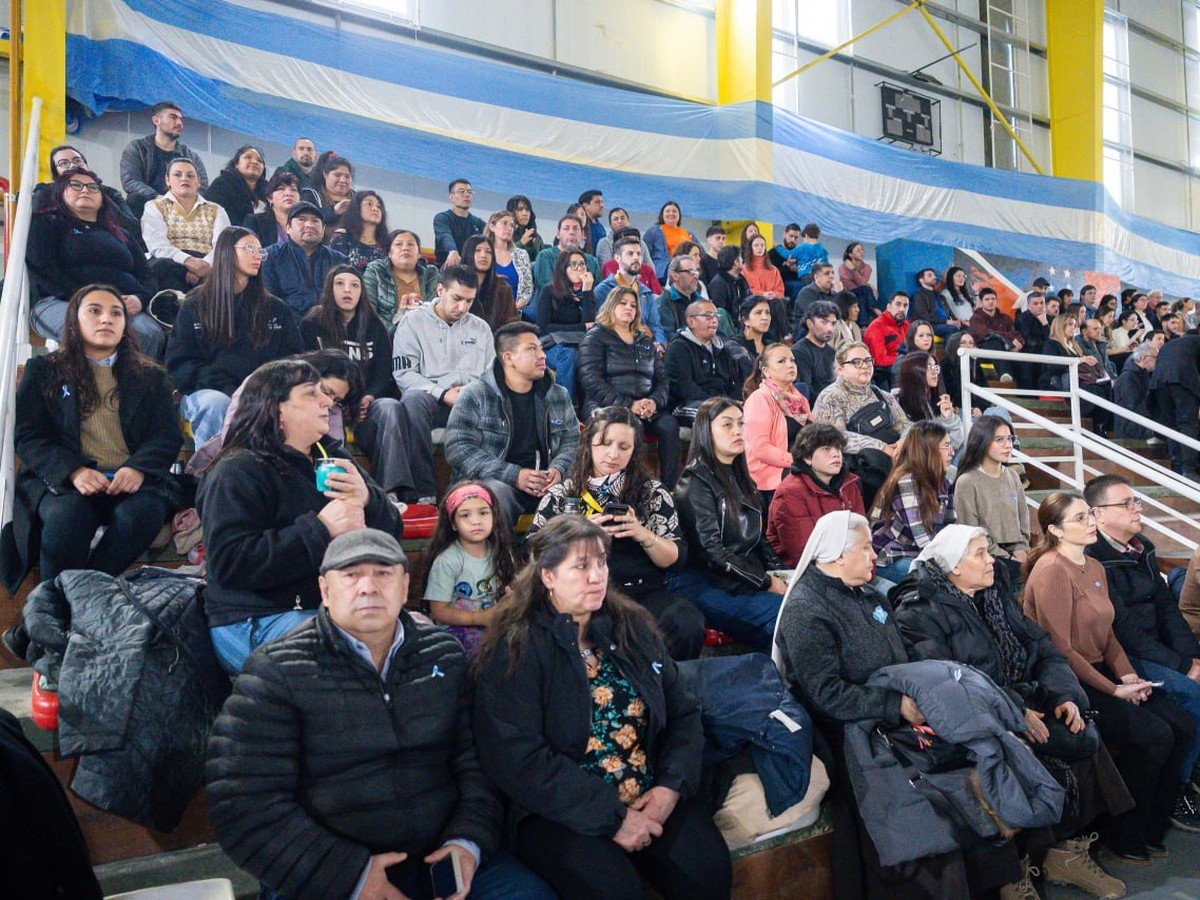 Se llevó a cabo en ushuaia el acto central por el 210° aniversario de la declaración de la independencia argentina