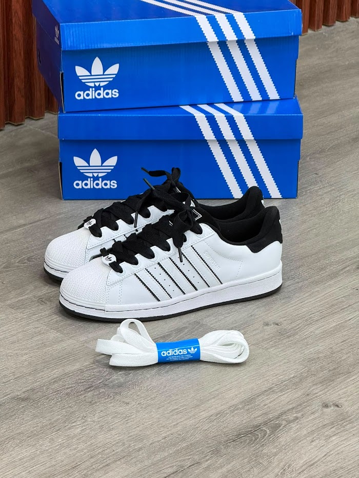 Adidas Superstar