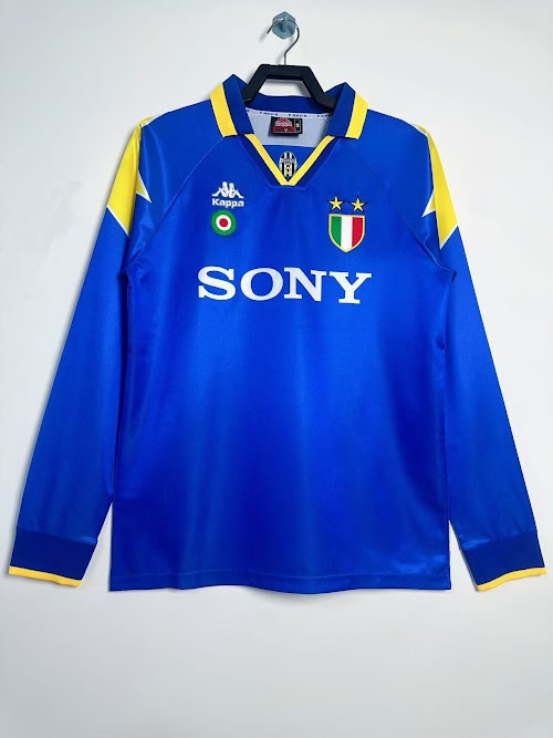 Retro 1995-96 Juventus Visitante.jpeg