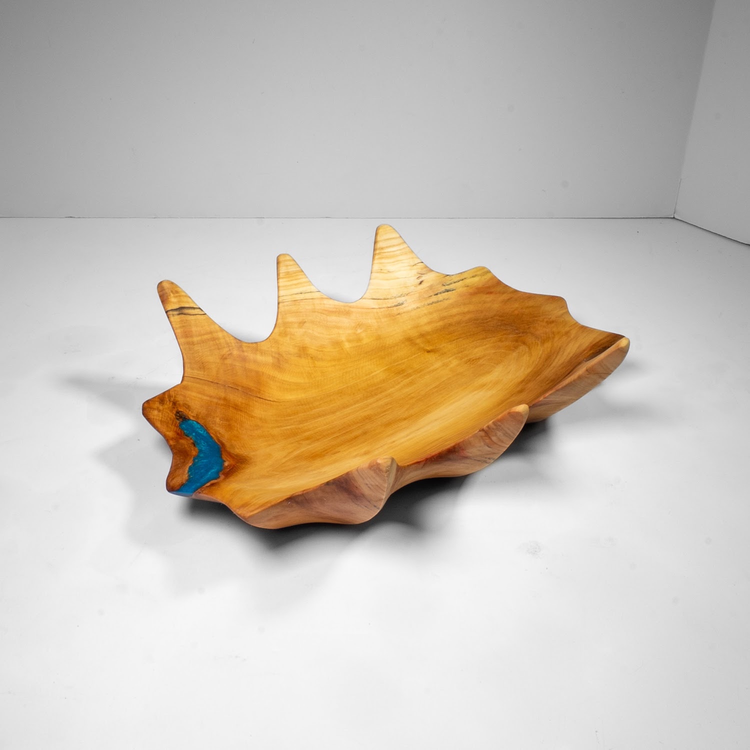 Manitoba Maple + Resin - St. Boniface - 12"