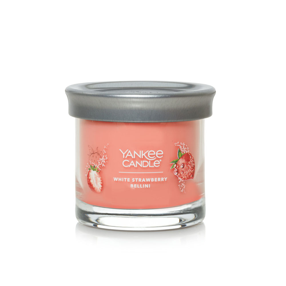 Vela aromática en tarro Yankee Candle™ White Strawberry Bellini de 122 g