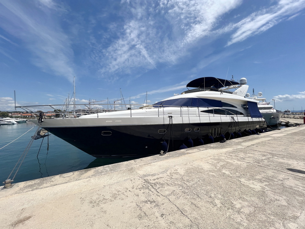 Princess 21M Motoryacht kaufen - HW Bootcenter
