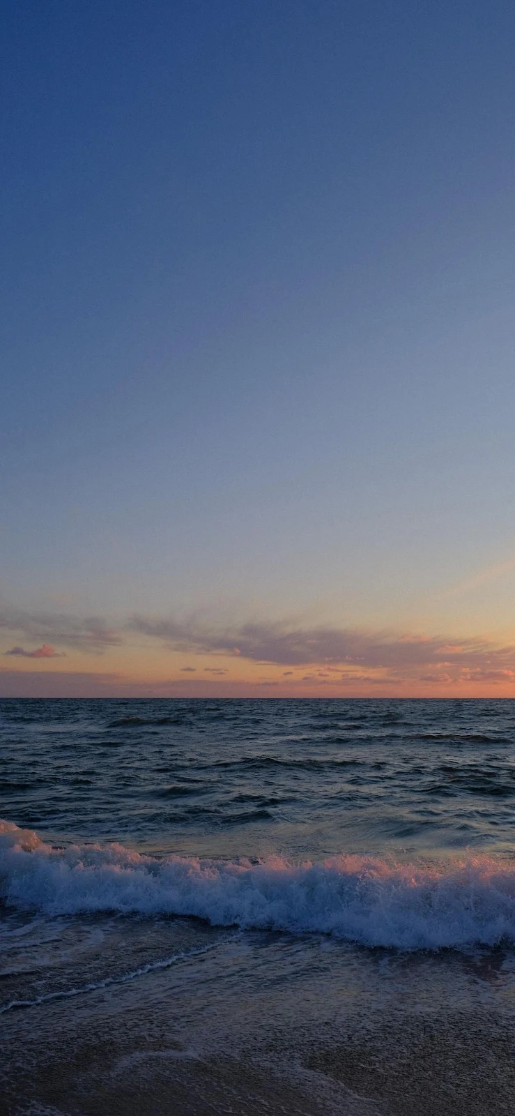 Beach Waves At Golden Sunset - Landscape Photography 2K iPhone Wallpaper (1450x3141)