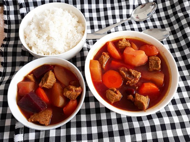 Canh Củ Thịt Heo Rừng