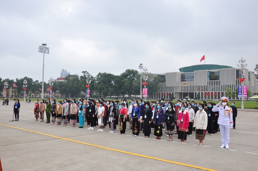 Sinh viên Trường Đại học Tây Bắc tham dự Lễ Tuyên dương  học sinh, sinh thiểu số xuất sắc, tiêu biểu năm 2020