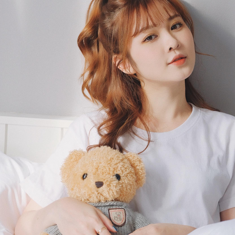 Ribi sở hữu gương mặt ngay thơ, trong sáng.