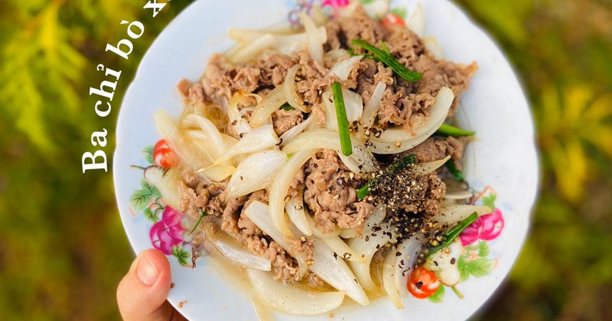 Ba chỉ bò xào hành tây