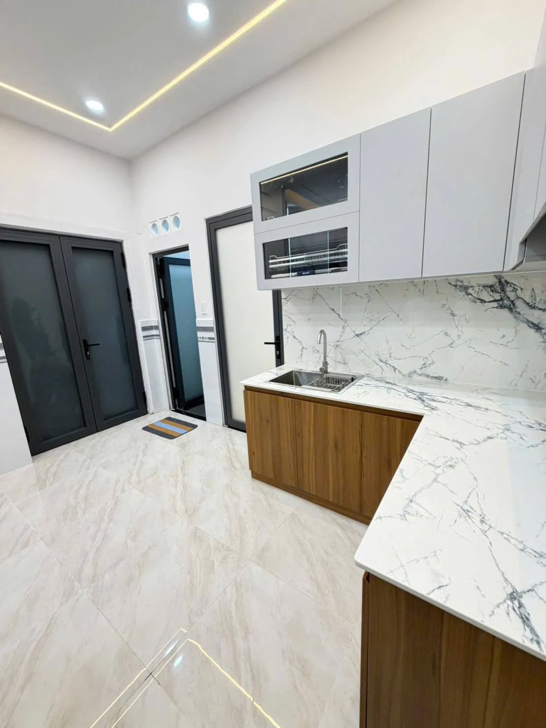 Bán nhà  4mx12m, 1 trệt 1 lầu, 3PN 3WC,  Trương Phước Phan_ Bình Tân: