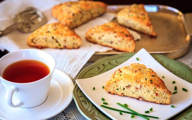 Bánh Mì Thịt Xông Khói