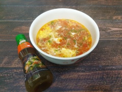 Vị canh chua chua ngọt ngọt lại đơn giản. Cùng thực hiện món canh nóng hổi và bổ dưỡng này cho bữa cơm chiều của cả nhà nhé!