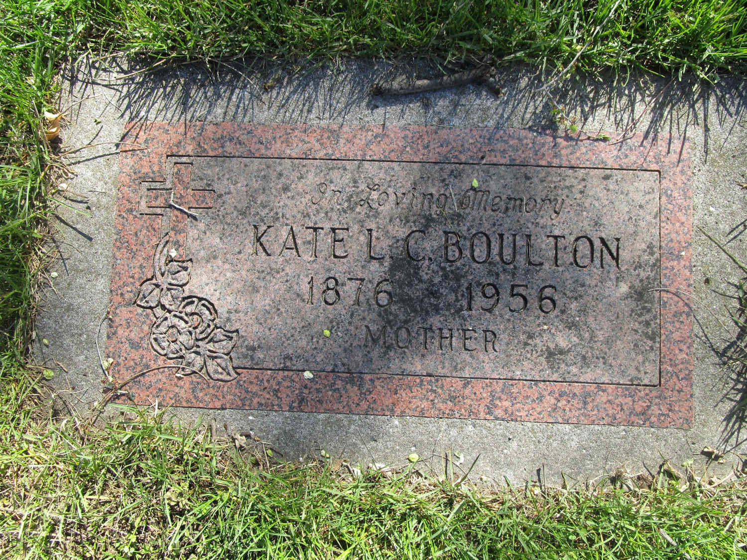 Kate_L_C_Boulton_gravestone_wee.jpg