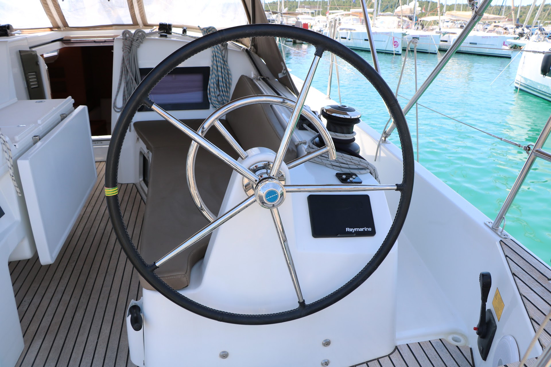 Evelyne, Jeanneau Sun Odyssey 410, photo 5
