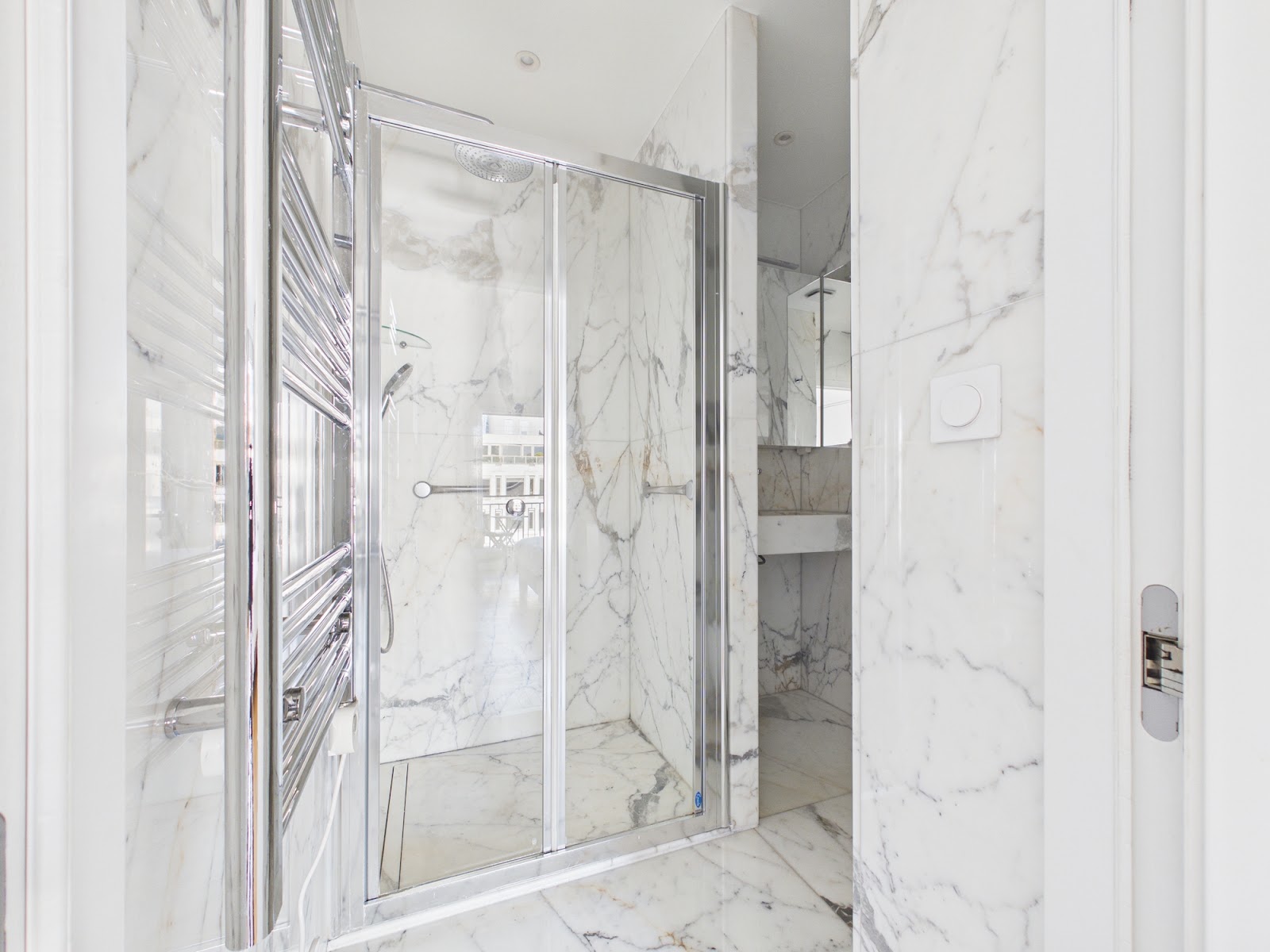 Appartement — 8 avenue Montaigne, 75008 Paris — photo 10/39