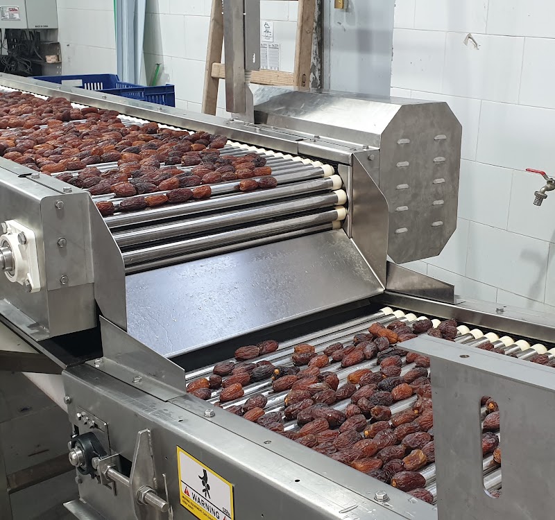 Dates processing line