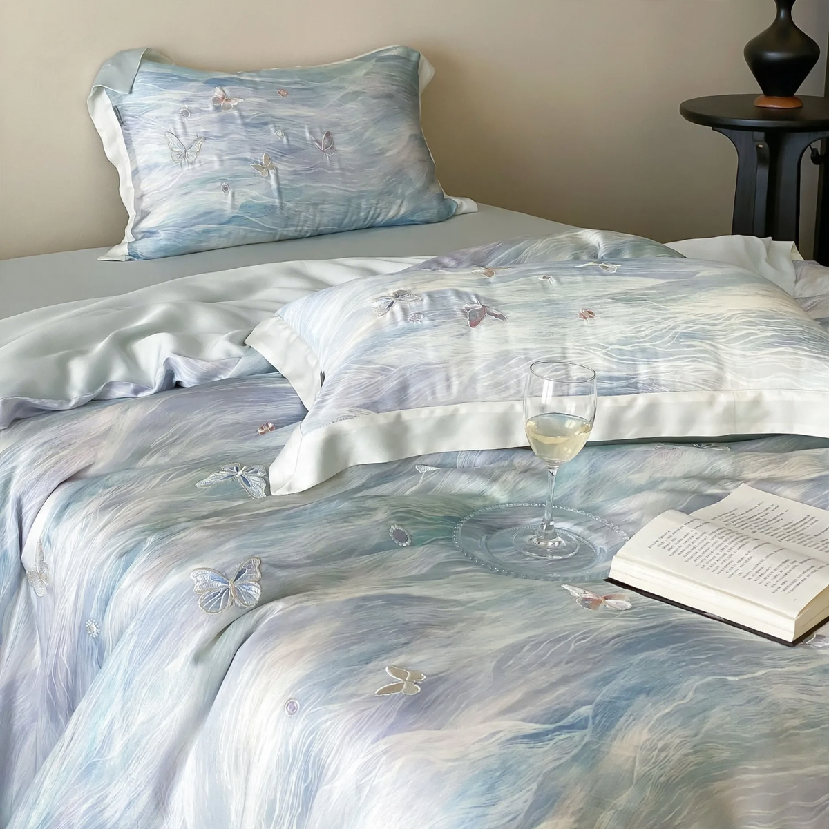 Printed Cotton Bedding with Embroidery