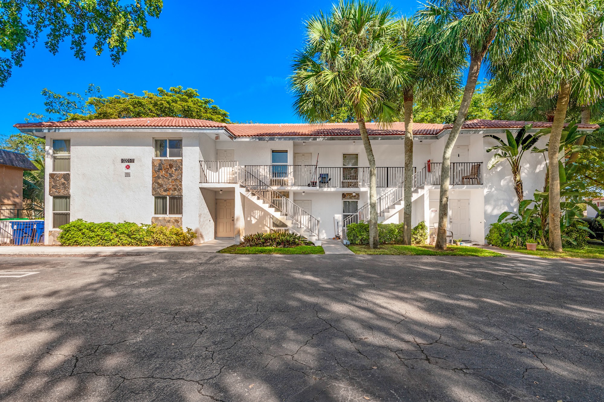 6 Coral Springs Units property photo 31
