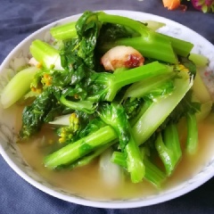 Cho cải ngồng xào tỏi mỡ heo dọn ra mâm cơm và dùng với cơm trắng nhé. Những miếng rau cải ngồng xào chín mềm giòn, mỡ heo béo ngậy, thơm hương tỏi, cực hấp dẫn. Món cải ngồng xào tỏi giúp bổ sung nhiều chất sơ và vitamin cho bữa cơm gia đình bạn nhé.