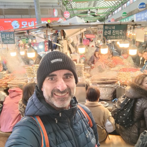 En el mercado, una última mañana de ciudad