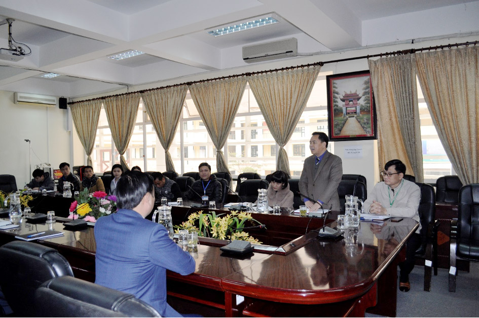 Tỉnh ủy Sơn La gặp mặt đầu Xuân 2021 và trao quà Tết cho Ban Đại diện Lưu học sinh Lào tại Trường Đại học Tây Bắc