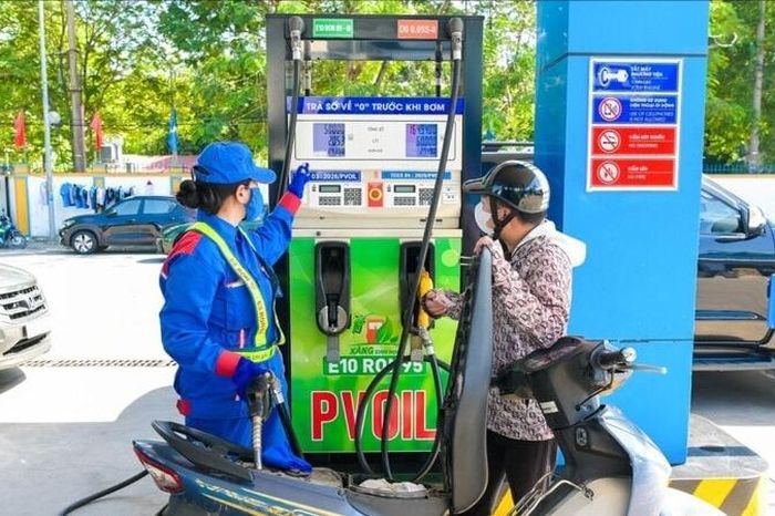 Toàn bộ cây xăng trên cả nước chỉ bán xăng E10 từ ngày 1/6 - Đài Phát thanh và truyền hình Hà Nội