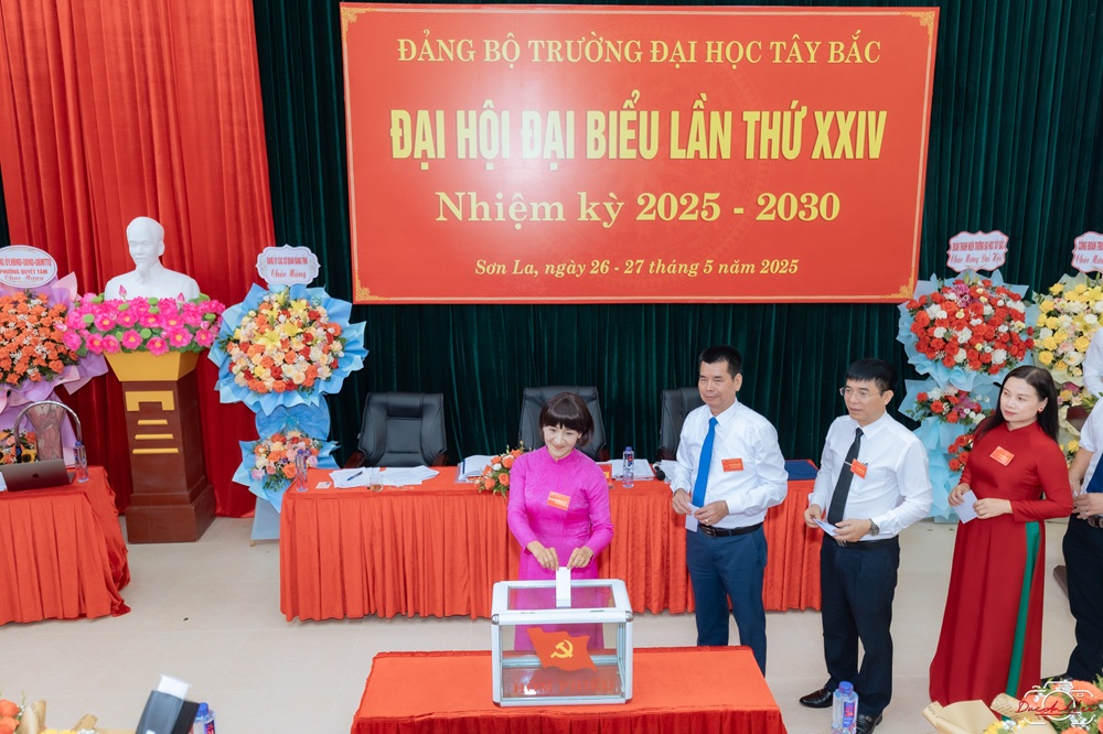 Đảng bộ Trường Đại học Tây Bắc tổ chức thành công Đại hội Đại biểu Đảng bộ Trường Đại học Tây Bắc lần thứ XXIV, nhiệm kỳ 2025 - 2030
