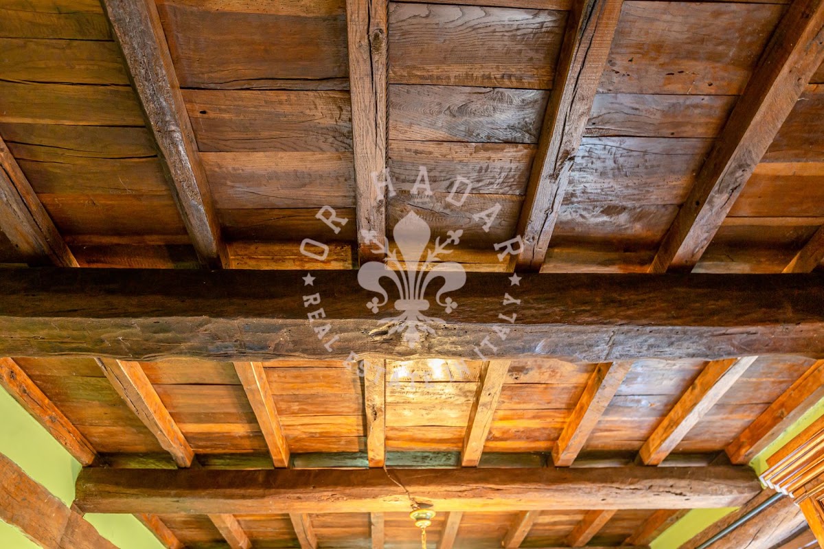 הבית מאחורי הגבעה (Il Casale dietro la Collina) — 45