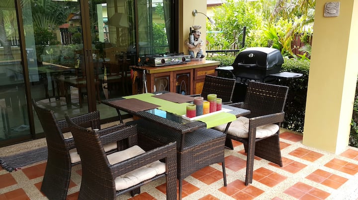 Jomtien Beach Condo S2 - Studio, Floor 6 8