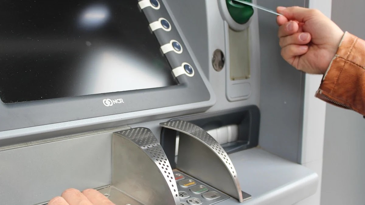 은행별 ATM 수수료 면제 조건과 활용법 비교