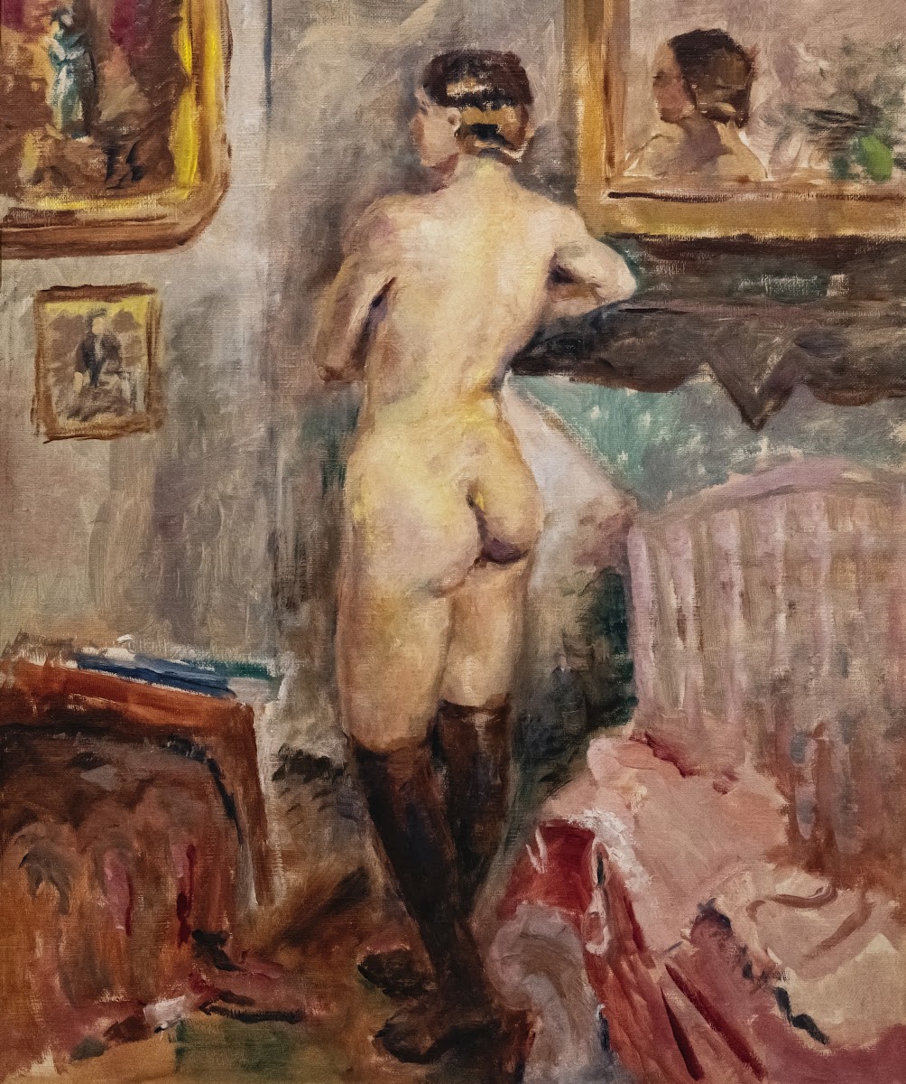 Back nude