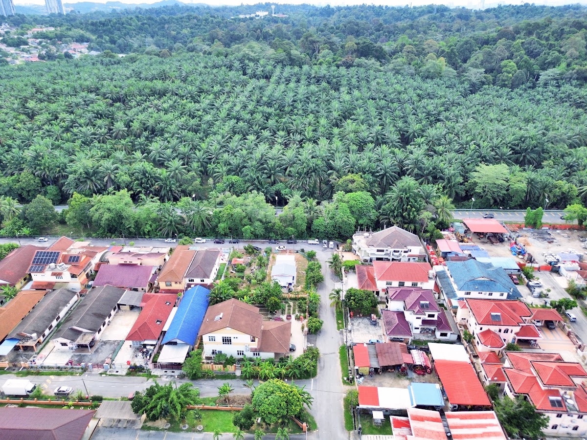 Bungalow Lot Kg Aman Pekan Bangi near School & KTM — Kampung Aman, Pekan Bangi, Kajang, Selangor