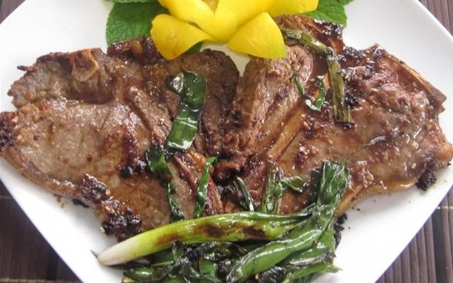 Sườn Bò Cốt Lết Nướng Chảo
