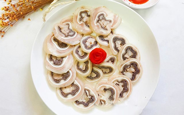 Tai Heo Cuộn Nấm Mèo