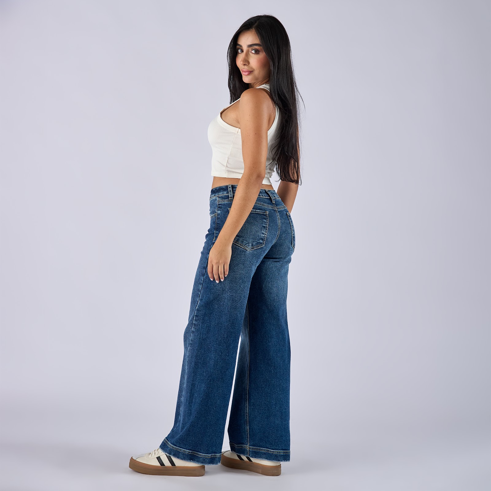 Jean wide leg tiro medio - Vista 3