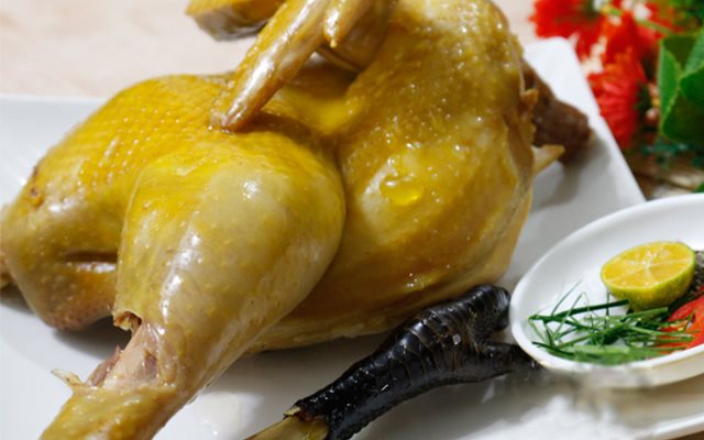 Gà Hấp Muối Sả Thơm Phức