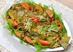 Bày trí ra đĩa và thưởng thức.